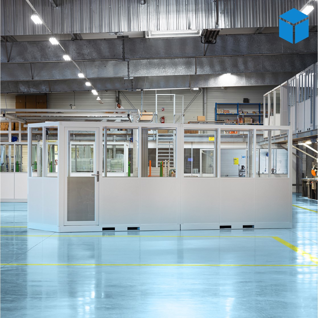 Cabine d’atelier palettisable 6x2m NOVOCAB installée en environnement industriel