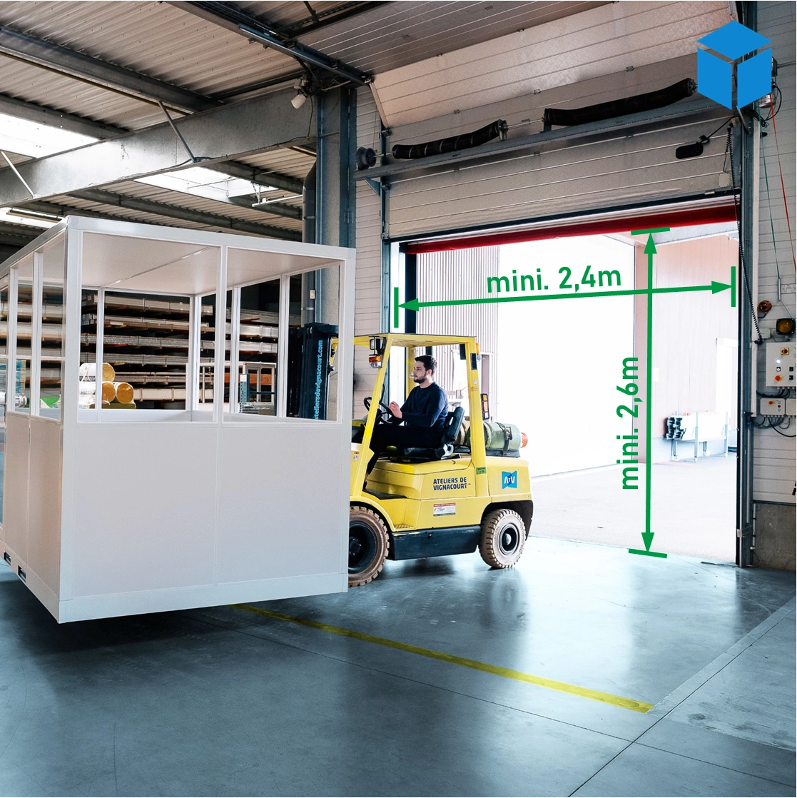 Cabine d’atelier palettisable 5x4m livrée en quatre modules pour installation industrielle