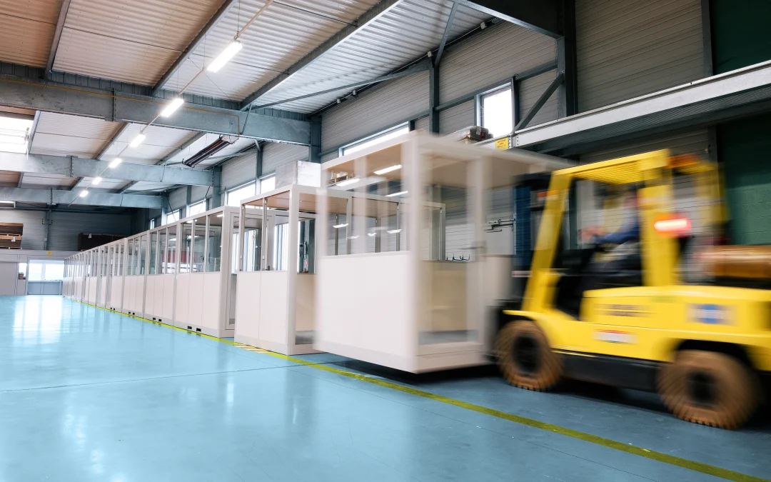 Cabine palettisable pas cher : le guide complet pour choisir entre standard et sur-mesure